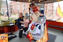 Meppel 2 december 2023: Sinterklaas en de pakjesboot  aan de Prinsengracht