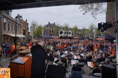 Meppel 27 april 2022: Overweldigende opkomst bij Oranje Aubade op Kerkplein