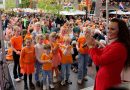 Festival sfeertje in Meppel op Koningsdag 2024