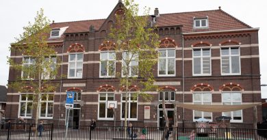 Jongeren presenteren muurschildering