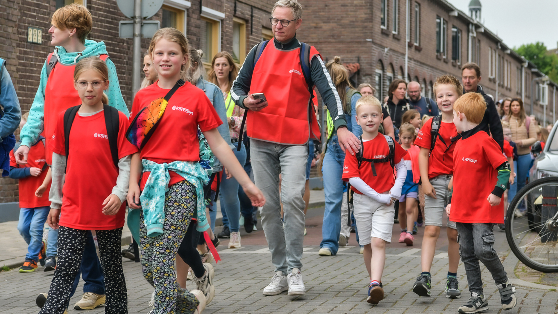 Avond4Daagse dag 1, foto Leo de Harder