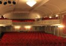 De theaters in Meppel, Hoogeveen en Steenwijk zijn positief over de start van het nieuwe theaterseizoen, al zijn de omstandigheden verschillend. Schouwburg Ogterop draait vanwege de verbouwing met een veel kleiner programma, De Tamboer houdt ruimte om later voorstellingen toe te voegen en De Meenthe ziet de kaartverkoop met 10,5 procent stijgen.