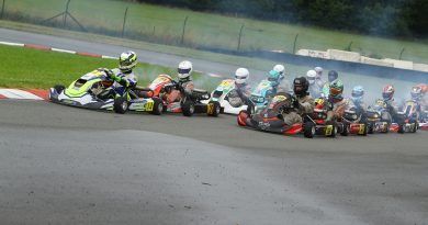 Mick Blankespoor karts heerst in de regen