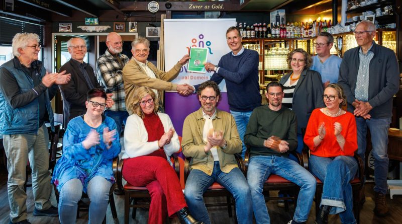 Adviesraad Sociaal Domein overhandigt jaarverslag 2025