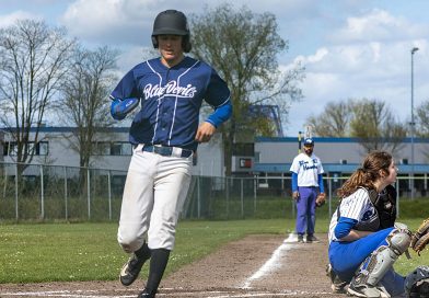 Blue Devils opent seizoen met overtuigende 13-6 zege op Blue Hawks uit Zwolle