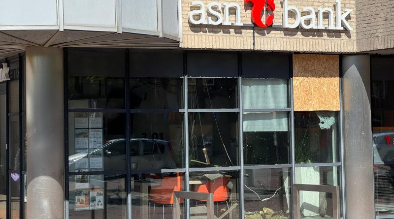 Pand in Hoogeveen ontruimd wegens brand