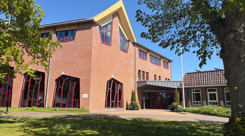 Gemeente De Wolden ondersteunt dit jaar drie aanvragen bij het Dorpsvernieuwingsfonds van de Provincie Drenthe. Met deze aanvragen investeren de dorpen Ruinerwold, Drogteropslagen en Ruinen in de leefbaarheid en toekomstbestendigheid van hun dorp.