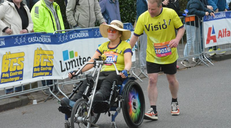 Zondagmiddag om 13.00 uur klonk het startschot voor de GigaG-run. Deelnemers met een fysieke, verstandelijke of zintuiglijke beperking glunderden van oor tot oor.
