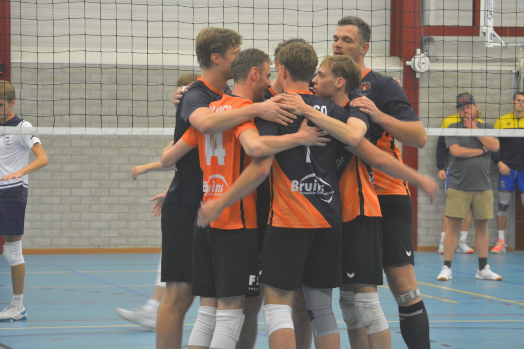De volleyballers van Olhaco uit Hoogeveen zijn zaterdagmiddag in Tilburg gedegradeerd uit de Topdivisie.