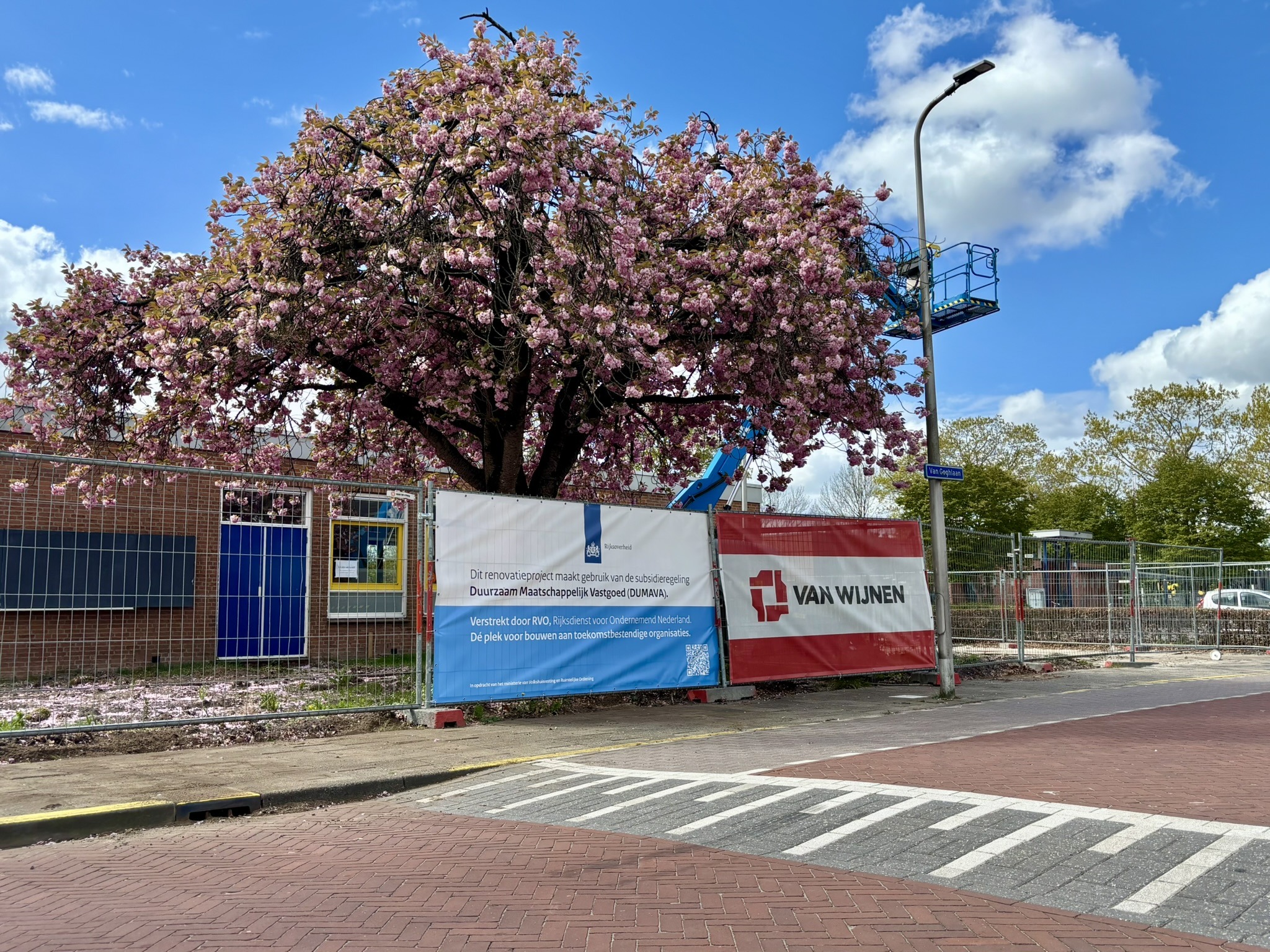 Deze week start de renovatie van basisschool Het Palet aan de Van Goghlaan in Hoogeveen. Met deze renovatie wordt het bestaande schoolgebouw aangepast en klaargemaakt voor de toekomst.