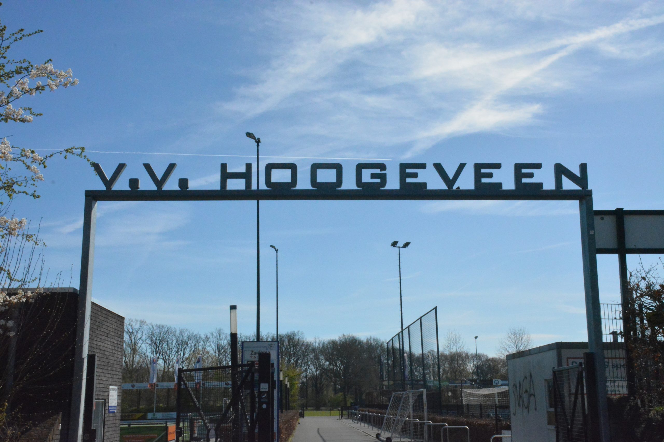 Robin Witte is komend seizoen de rechterhand van hoofdtrainer Björn Zwikker bij VV Hoogeveen. Witte zat sinds oktober 2025 zonder club.