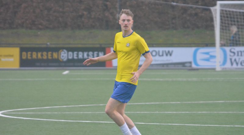 VV Staphorst kan wel weer een succesje gebruiken. De ploeg van trainer Richard Karrebelt verloor vier wedstrijden op rij en is in de 3e divisie A weggezakt naar de zesde plaats met 48 punten uit 30 wedstrijden.