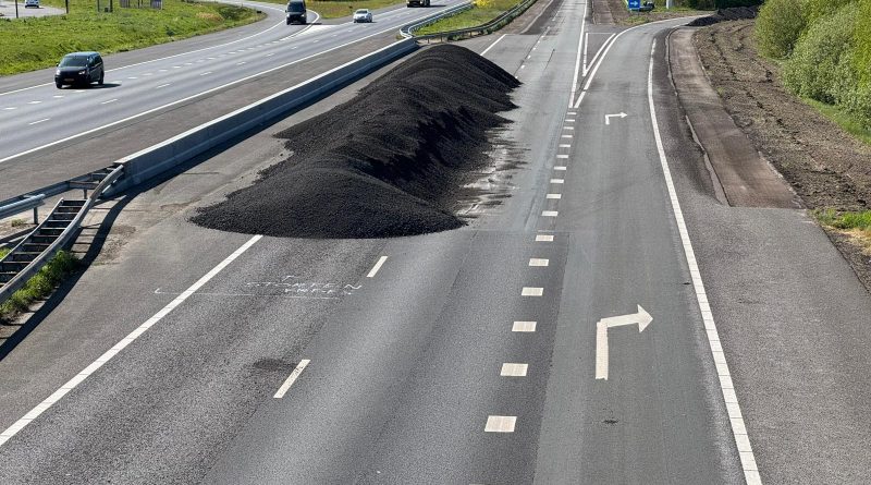 De werkzaamheden aan de A28 van Fluitenberg naar Hoogeveen zijn in volle gang. Van zondag 26 april is er geen verkeer mogelijk van Fluitenberg richting het knooppunt bij Hoogeveen. Vanaf Zwolle/Meppel is het wel mogelijk om via de andere zijde richting Assen te rijden.