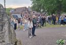 Net als op veel plaatsen in Nederland is ook in Zuidwolde maandagavond 4 mei herdacht. Ook in Zuidwolde werden slachtoffers herdacht die omgekomen zijn in oorlogssituaties en bij vredesmissies.