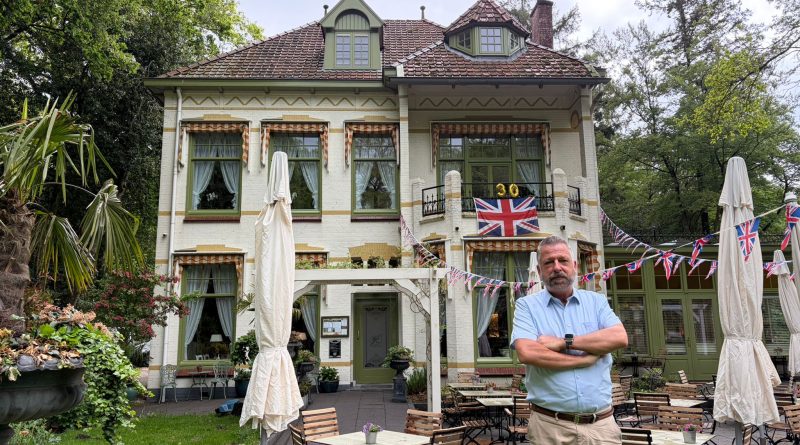 Eigenaar Bert Boer bij TeaTime in Echten