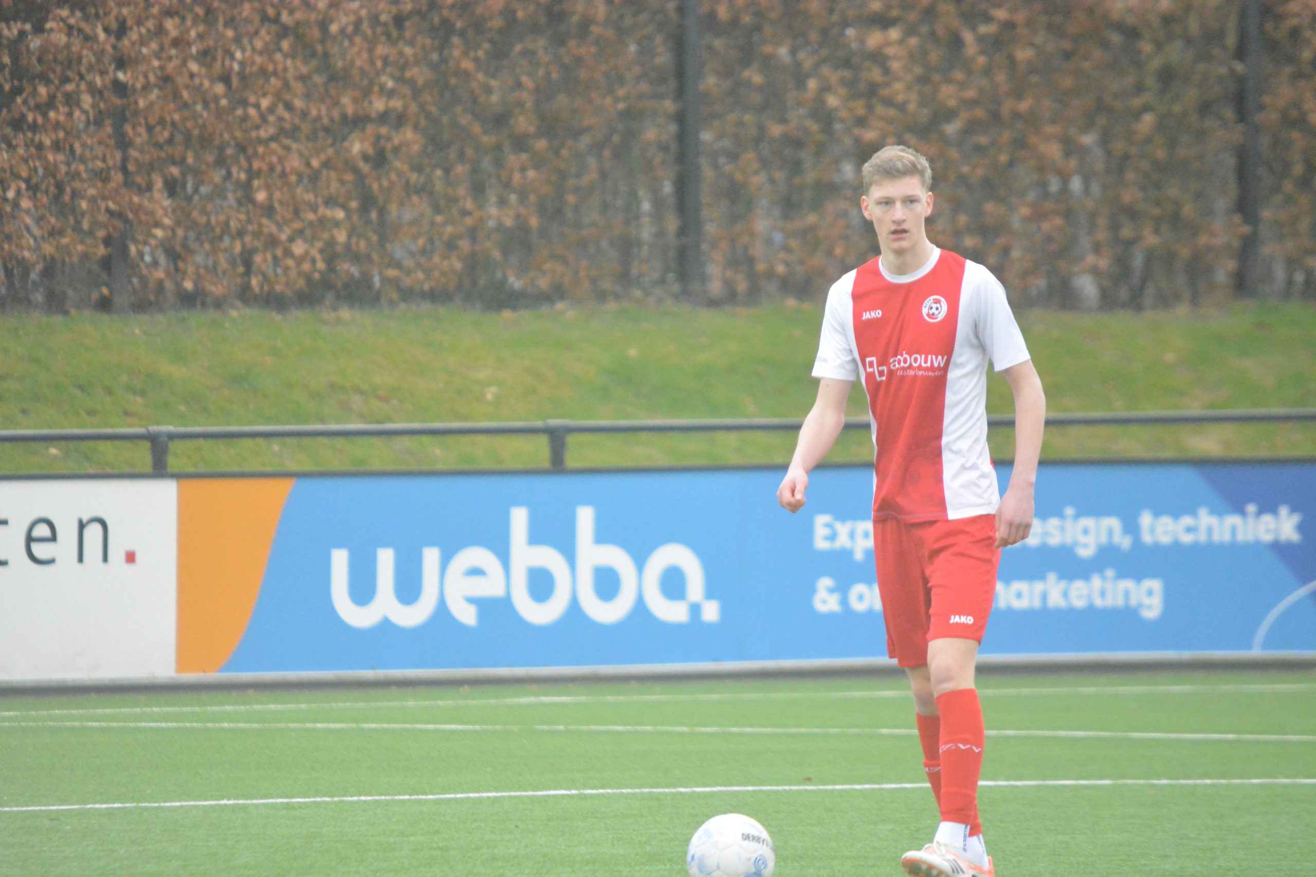 FC Surhusterfean, HZVV en de KNVB hebben een nieuwe locatie gevonden voor de finale van de districtsbeker. De finale zal op woensdagavond 13 mei gespeeld gaan worden in Stadion de Esserberg in Haren.