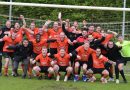 VV Hollandscheveld is zaterdag in de 4e klasse G kampioen geworden. Op Elim won de ploeg van trainer Bernard Koning met 0-3 van de lokale SC. Omdat SVM Marknesse met 1-1 gelijk speelde bij VV Steenwijk, konden de champagneflessen na afloop van de wedstrijd ontkurkt worden.
