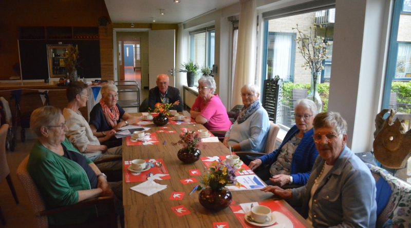 Op 5 mei viert Nederland bevrijdingsdag. 81 jaar geleden eindigde de tweede wereldoorlog en nog altijd vieren we jaarlijks deze bevrijding. In Hollandscheveld en in Hoogeveen waren er vrijheidsmaaltijden en onder de mensen was maar één ding te horen. "De bevrijding moeten we blijven vieren".