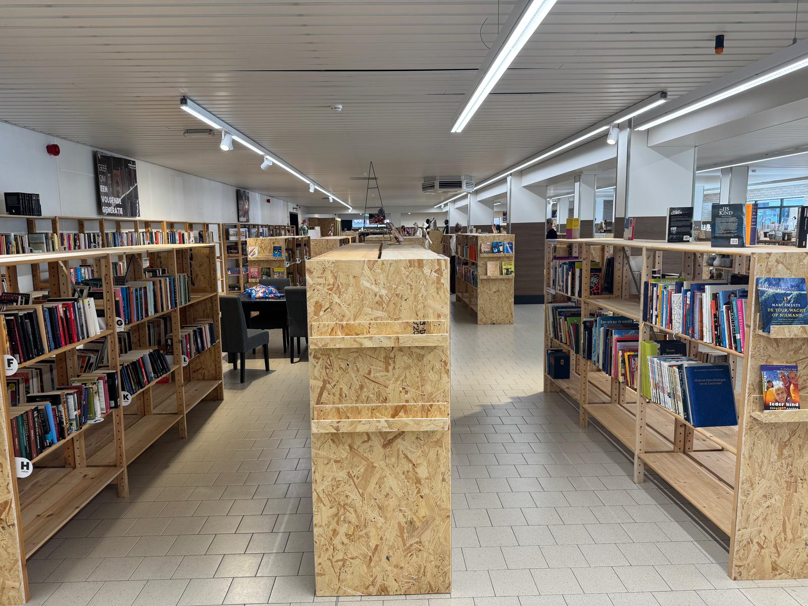 Zaterdagochtend om 10.00 uur is de opening van de kringloopwinkel Red Een Kind aan de Nije Nering in Hoogeveen. De opening zal gepaard gaan met een hoop lawaai, want de brandweer zal alarm gaan slaan om de winkel te openen.