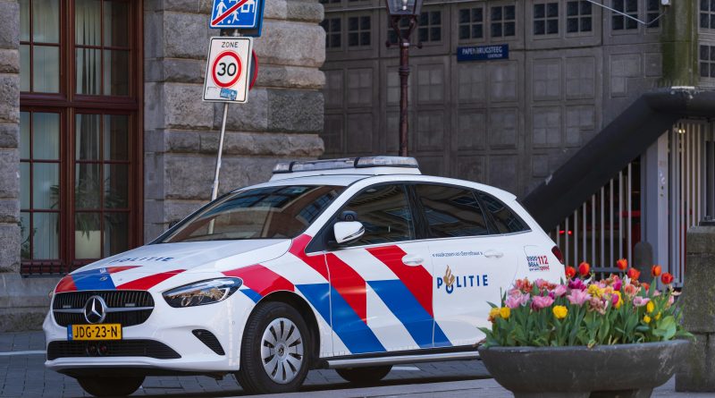 De politie waarschuwt inwoners van de regio voor oplichters die zich uitgeven als politieagenten. Op donderdag 14 mei 2026 zijn er meerdere meldingen binnengekomen over babbeltrucs in Meppel. (Foto Pexels)