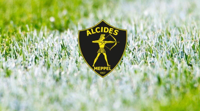 Alcides speelt volgend seizoen in de 1e klasse. De ploeg van trainer Dennis Meadows won in Staphorst de Meppeler derby tegen stadsgenoot FC Meppel met 2-1.