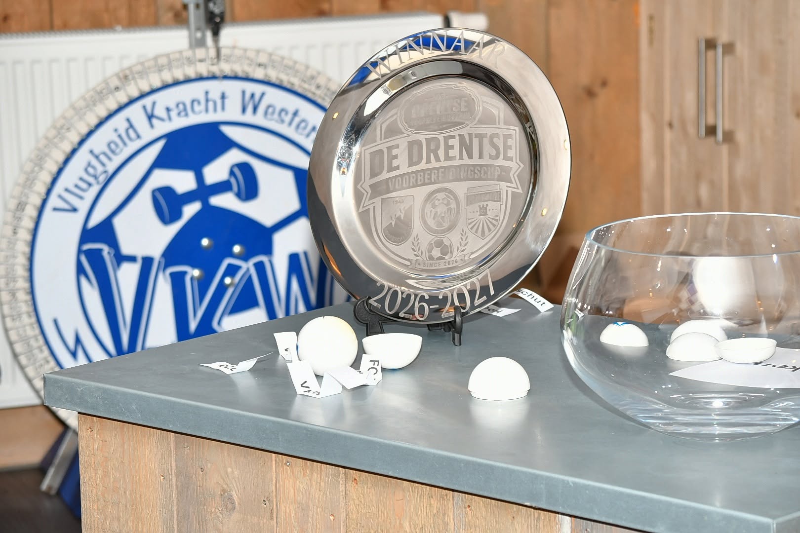 De finale van de 1e editie van de Drentse voorbereidingscup zal op zaterdag 22 augustus gespeeld gaan worden op sportpark de Woltingeslag in Zuidwolde. Dat heeft de loting woensdagavond bepaald.
