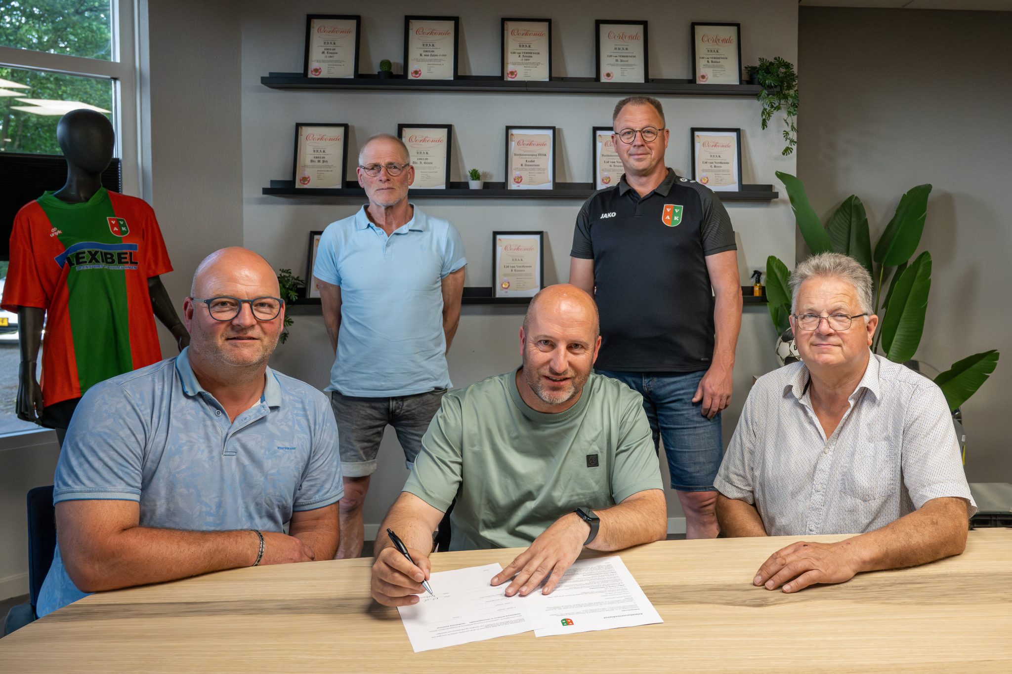 Lodewijk Danser is vanaf het komende seizoen de nieuwe hoofdtrainer van VVAK uit Kerkenveld. Danser is de opvolger van Marco Reitsma, die in mei de club liet weten dat hij vertrekt.