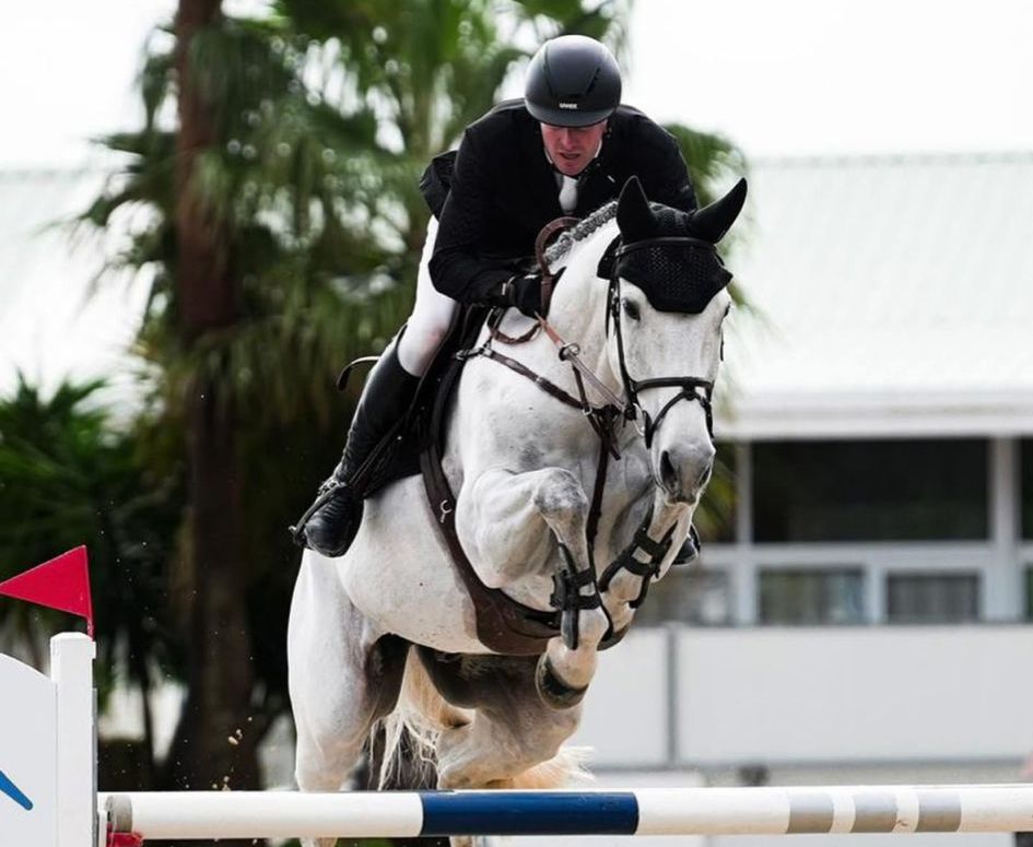 Michael Greeve uit Veeningen heeft afgelopen weekend met de 9-jarige Rubens de vijfsterren-rubriek over 1.50 meter bij het CSIO in Rotterdam gewonnen. (Foto Michael Greeve)