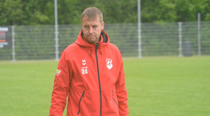 SC Elim trainer Erwin Sikkes