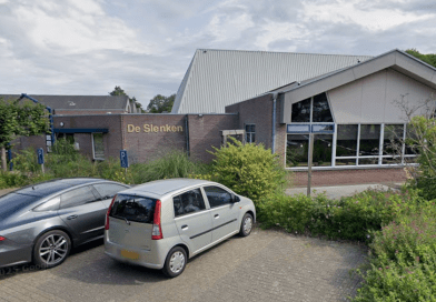 Sporthal De Slenken in De Wijk