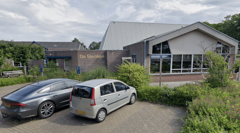 Sporthal De Slenken in De Wijk