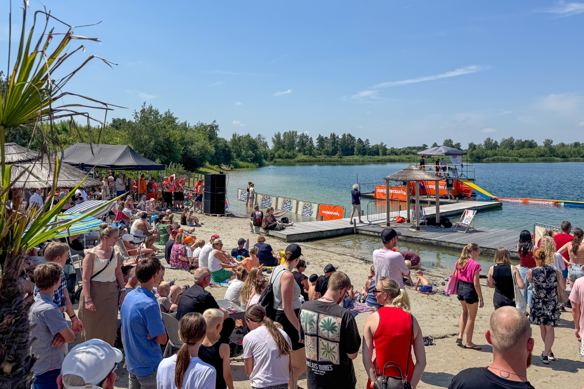 Ivar Mos heeft zaterdag de tweede editie van Te Land Ter Zee in Hoogeveen gewonnen. Onder zeer aangename zomerse omstandigheden wist Mos als snelste de bel te luiden. (Foto Te Land Ter Zee Hoogeveen)