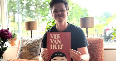 Tim ten Kleij met zijn boek 'Ver van Huis'