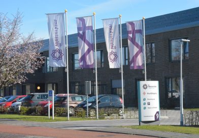 Hoe behoud je de focus op levensgeluk bij dementie? Dat is de kernvraag in de theaterproductie 'Leefgeluk in de Westerkim'. De Westerkim organiseert deze unieke voorstelling voor bewoners, familieleden, medewerkers en andere belangstellenden.