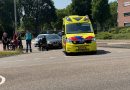 Donderdagmorgen rond 11.30 uur is in Hoogeveen op de kruising van de Mr. Cramerweg en de Valkenlaan een bestuurster van een scootmobiel gewond geraakt.