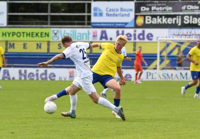 Tussen twee vakanties in debuteert Max (17) in Staphorst 1: “De volgende keer gaat die kopkans erin”