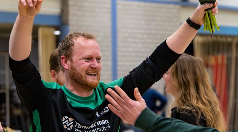 Met drie trainers begint KIOS aan historisch Ereklasse-seizoen: “Niks te verliezen”