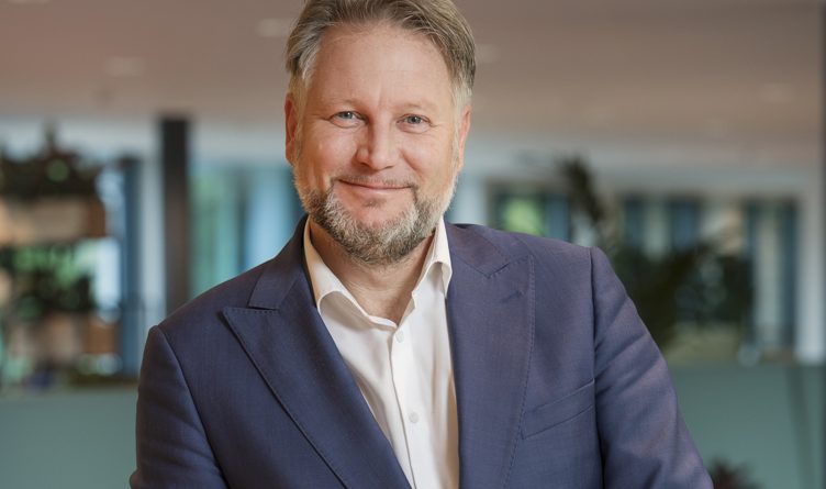 In december neemt Martijn Dadema afscheid als gedeputeerde van de provincie Overijssel. De politicus van GroenLinks is voorgedragen om de nieuwe dijkgraaf te worden van Waterschap Drents Overijsselse Delta (WDODelta). Wie Dadema als gedeputeerde van Overijssel opvolgt, is nog niet bekend. (Foto WDODelta)