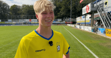 Tussen twee vakanties in debuteert Max (17) in Staphorst 1: “De volgende keer gaat die kopkans erin”