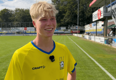 Tussen twee vakanties in debuteert Max (17) in Staphorst 1: “De volgende keer gaat die kopkans erin”