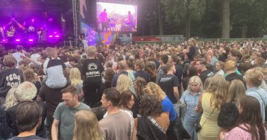 Zaterdag was het Stadsfestival in Hoogeveen. Ruim 11.000 bezoekers kwamen naar het Steenbergerpark om te genieten van muziek en show. Optredens van Chef Special en The Dirty Daddies waren het hoogtepunt.
