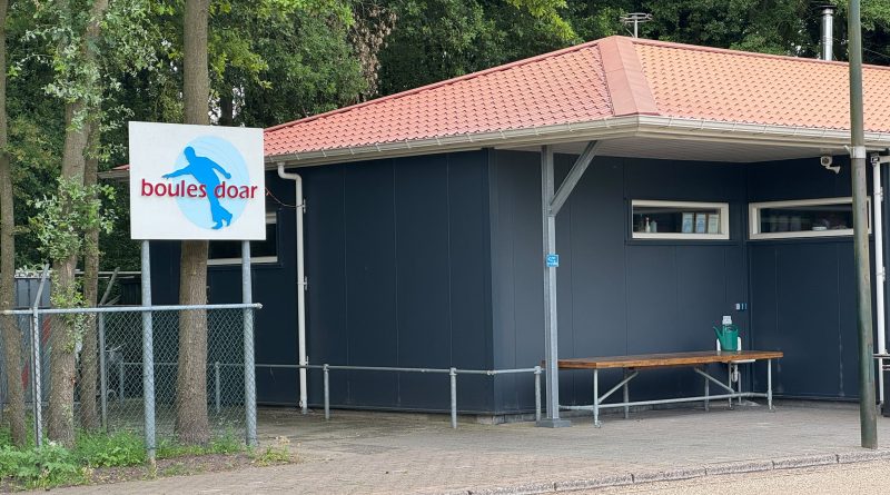 Aanstaande zaterdag 4 juli is het NK (Noordscheschut kampioenschap) jeu-de-boules. Het kampioenschap waarbij gezelligheid hoog in het vaandel staat, begint zaterdag om 10.30 uur.
