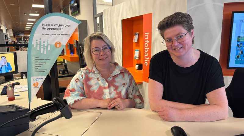 De digitale wereld is niet voor ieder mens vanzelfsprekend makkelijk. Hoe moet ik een AOW-uitkering aanvragen? Of hoe kan ik mijn rijbewijs verlengen? Bij de bibliotheek in de gemeente Hoogeveen kan je dagelijks met dit soort en vele andere digitale vragen terecht.