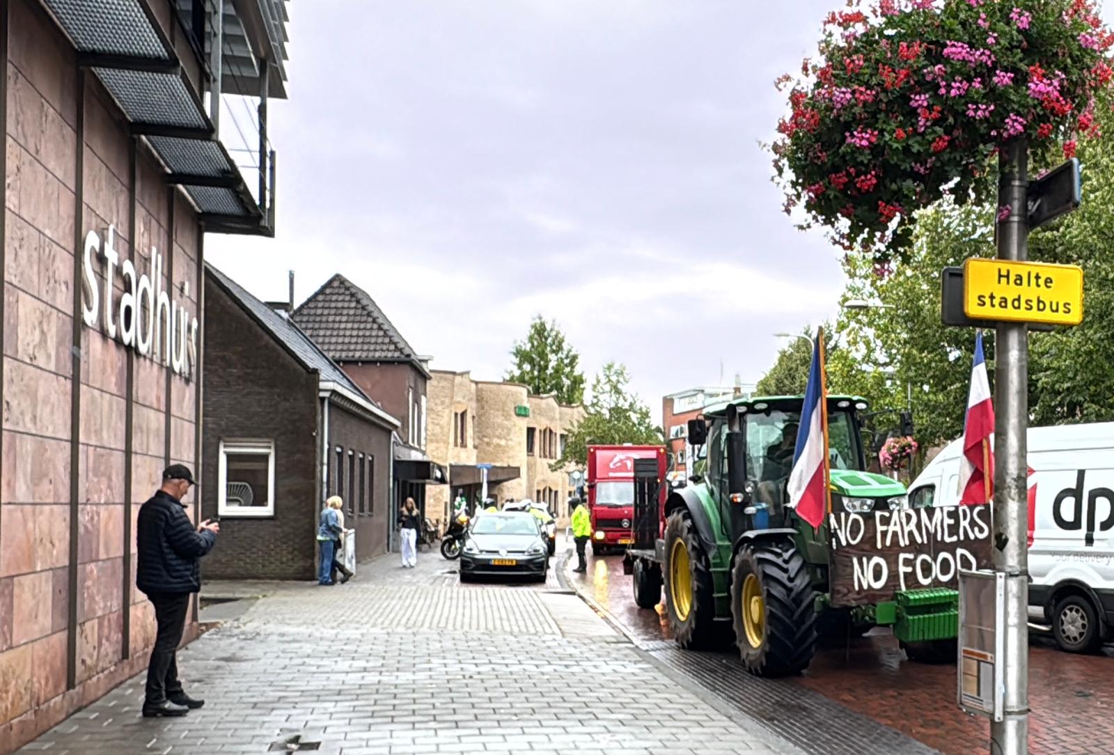 Boerenprotest in Meppel bij het stadshuis