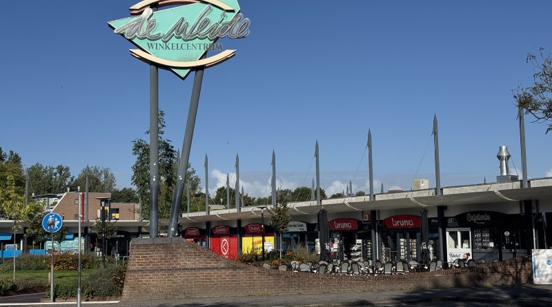 Winkelcentrum De Weide in Hoogeveen krijgt een nieuwe Lidl. De supermarkt vestigt zich in het voormalige pand van Plus en breidt de winkel uit. De gemeente Hoogeveen verkoopt grond en maakt afspraken over de inrichting van de openbare ruimte.