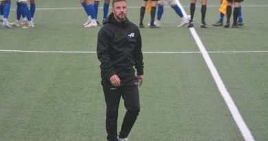 Björn Zwikker (38) vertrekt na dit seizoen als hoofdtrainer van VV Hoogeveen. De oefenmeester vindt het na drie seizoenen tijd voor een volgende stap in zijn trainersloopbaan. Zijn voorkeur ligt bij het betaald voetbal.