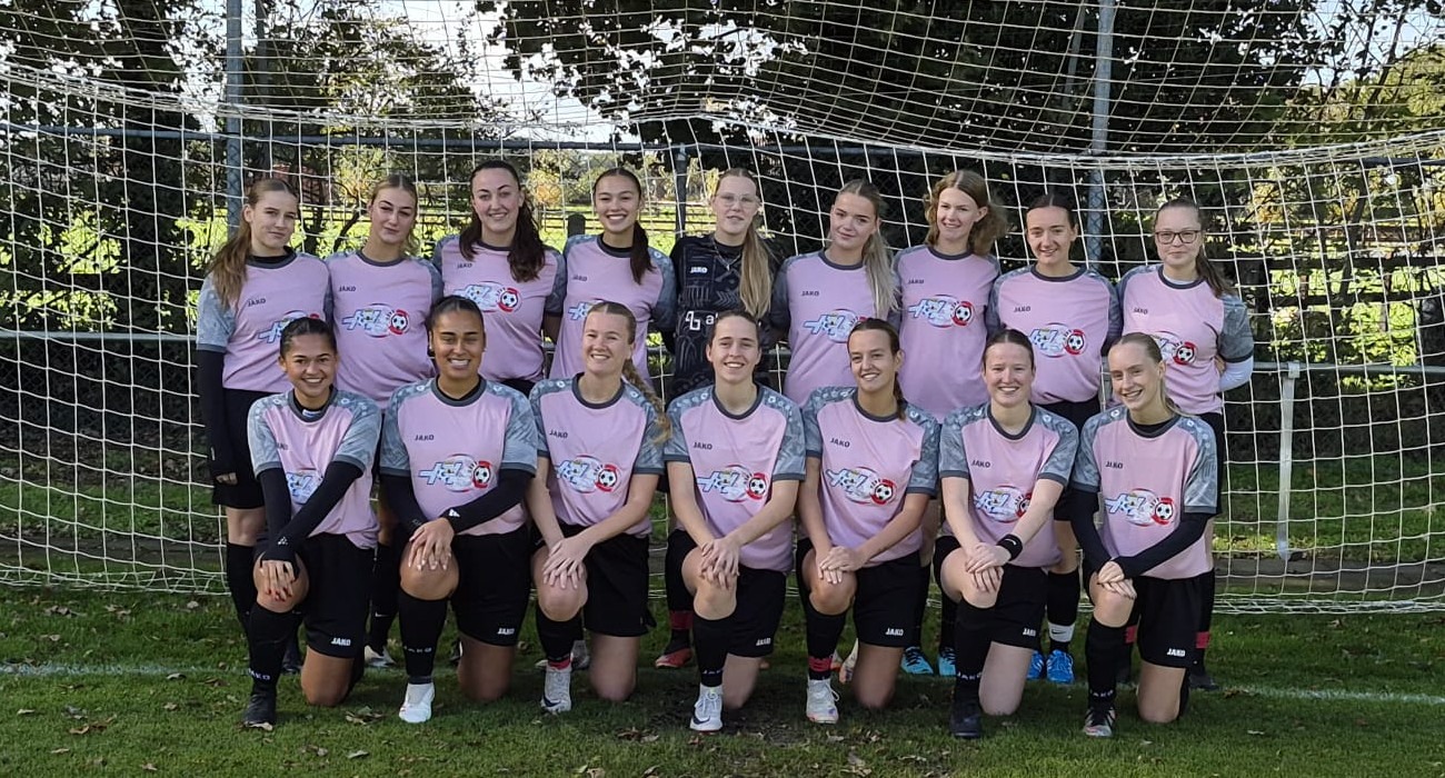 Samenwerking VV Hoogeveen en HZVV geeft vrouwenvoetbal nieuwe impuls (Foto Roelof Post)