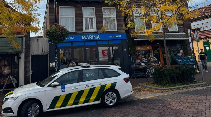 Douane valt binnen bij supermarkt in Meppel