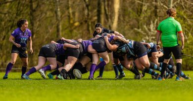 De Drentse Deernes zijn sterk begonnen aan de rugbycompetitie. De damesploeg won de eerste twee wedstrijden overtuigend en kreeg met een selectie van dertig speelsters ook een flinke kwaliteitsimpuls. Trainer Erik Graafland ziet kansen om na de winterstop bij de vijf beste teams van de derde klasse te horen.