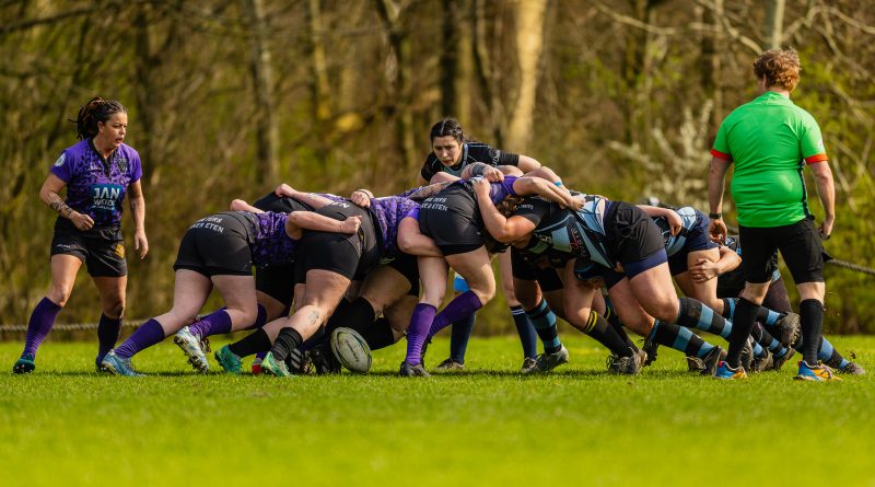De Drentse Deernes zijn sterk begonnen aan de rugbycompetitie. De damesploeg won de eerste twee wedstrijden overtuigend en kreeg met een selectie van dertig speelsters ook een flinke kwaliteitsimpuls. Trainer Erik Graafland ziet kansen om na de winterstop bij de vijf beste teams van de derde klasse te horen.